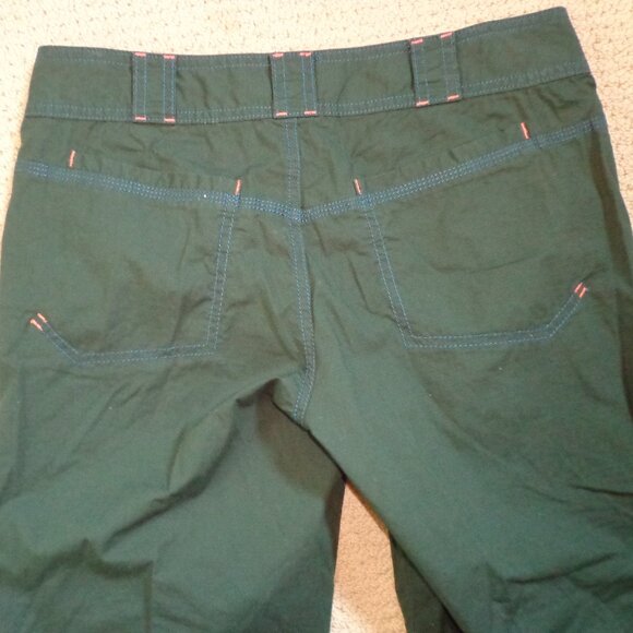 Title nine Boulder Knicker Ripstop Capris 4 Forest Zip/Double Snap Closure - Picture 8 of 12